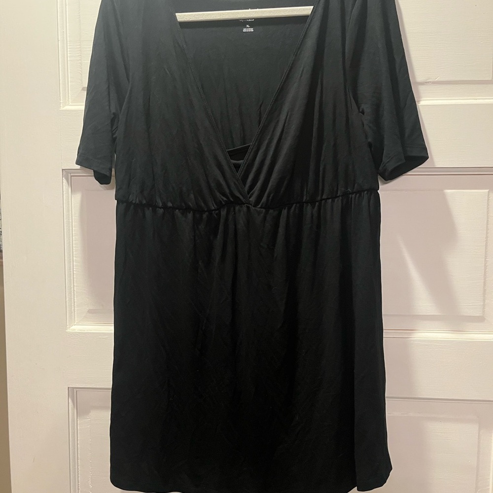 Black V-Neck top- nursing friendly